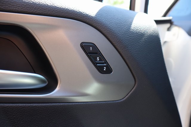 2025 Chrysler Pacifica photo 8