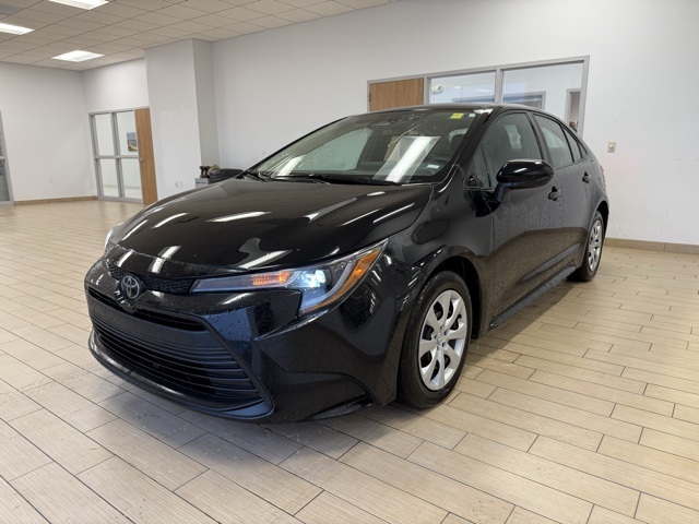 2024 Toyota Corolla LE photo 2