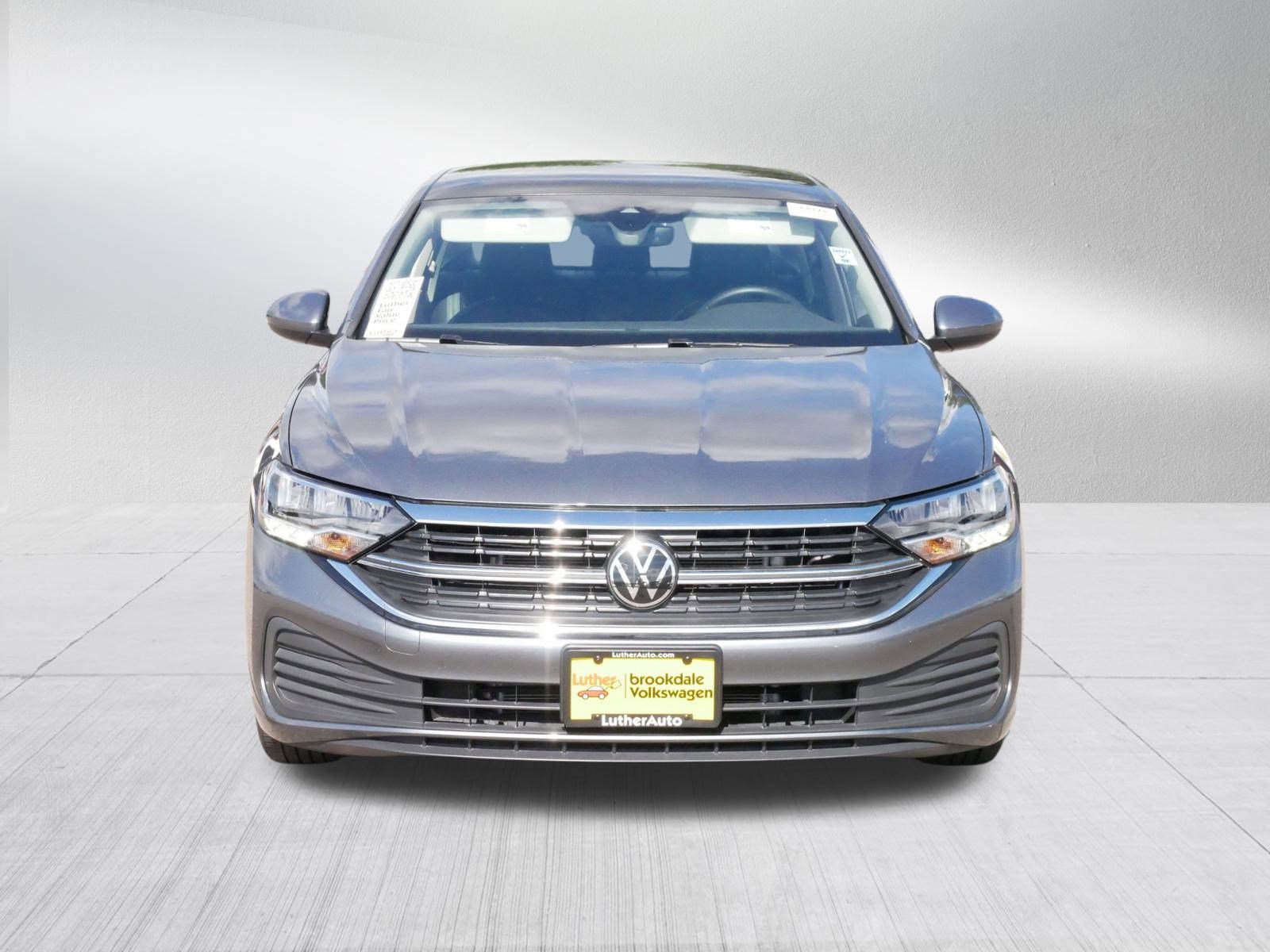 Used 2024 Volkswagen Jetta SE with VIN 3VW7M7BU7RM075023 for sale in Brooklyn Center, Minnesota