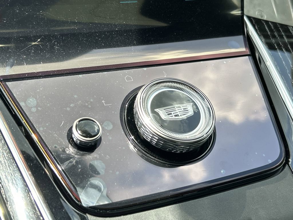 2026 Cadillac Escalade Luxury photo 26