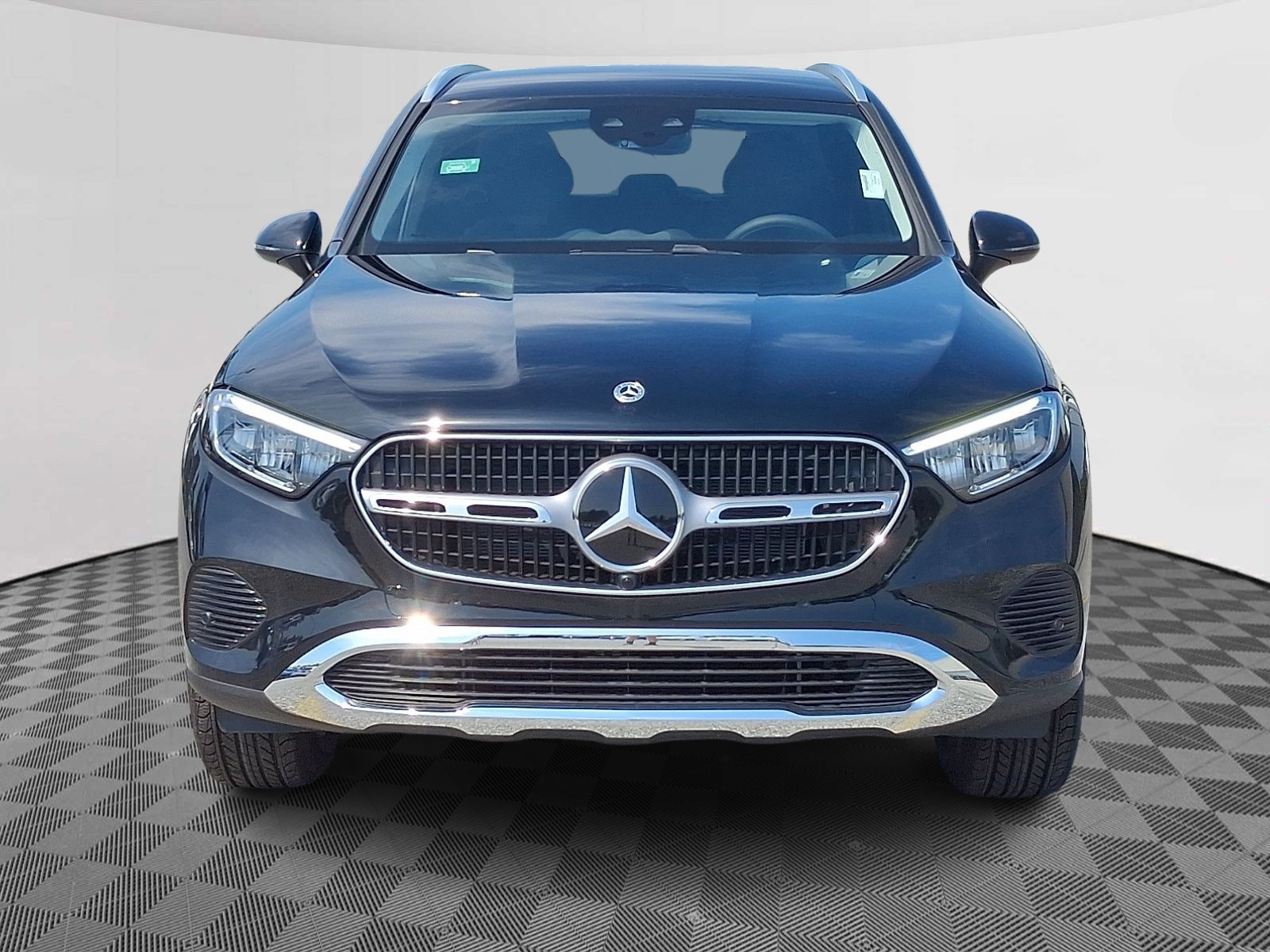 2025 Mercedes Benz GLC 350e 4MATIC photo 2