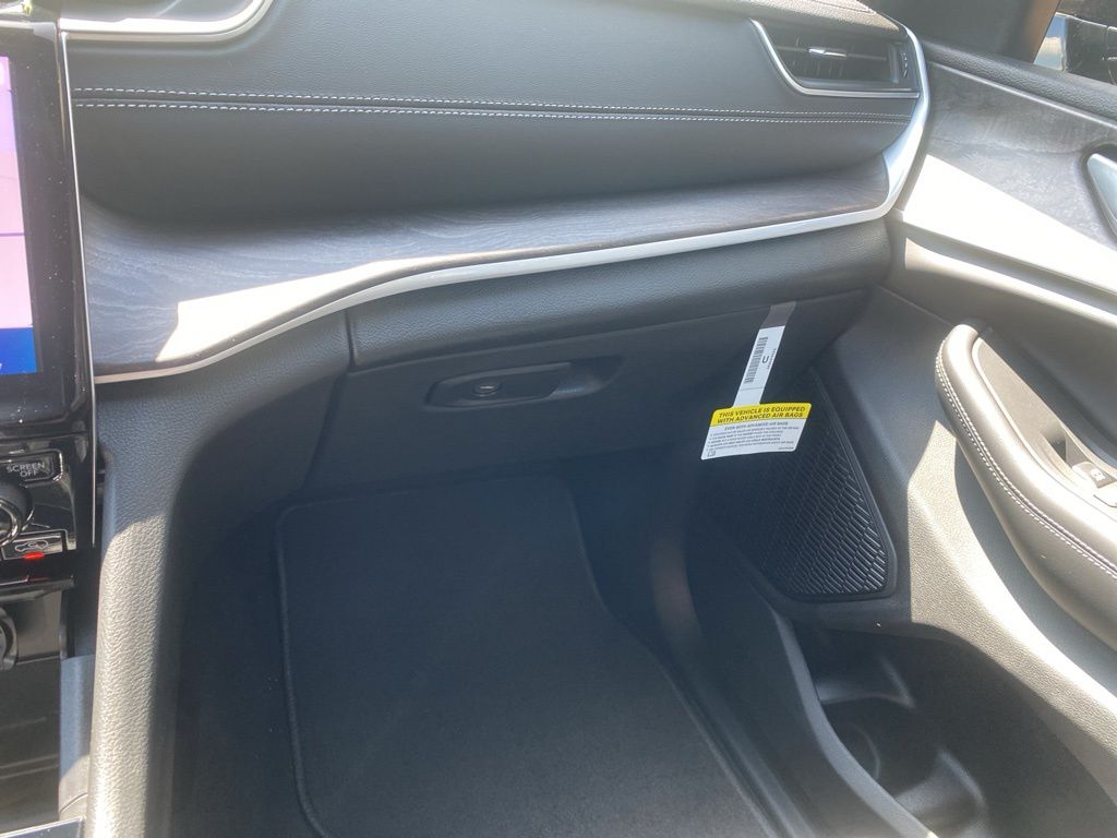 2025 Jeep Grand Cherokee Limited photo 39
