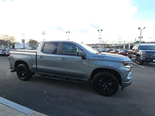 2025 Chevrolet Silverado 1500 RST photo 3