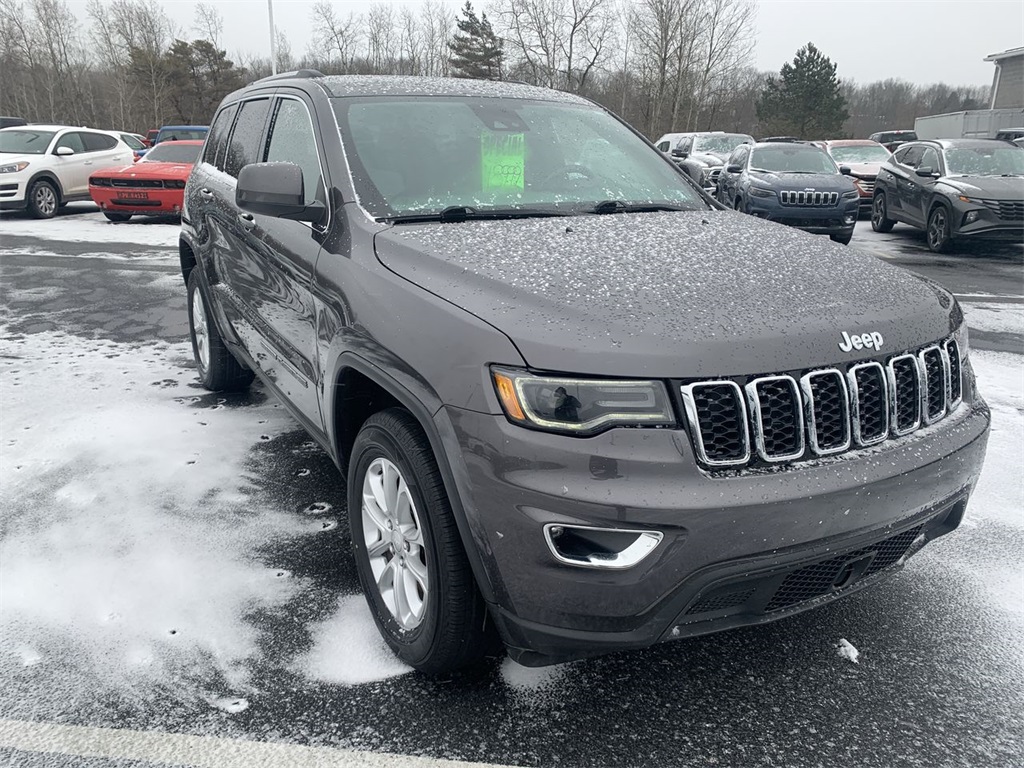 2021 Jeep Grand Cherokee Laredo E's photo