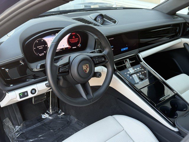 2024 Porsche Panamera 4 photo 10