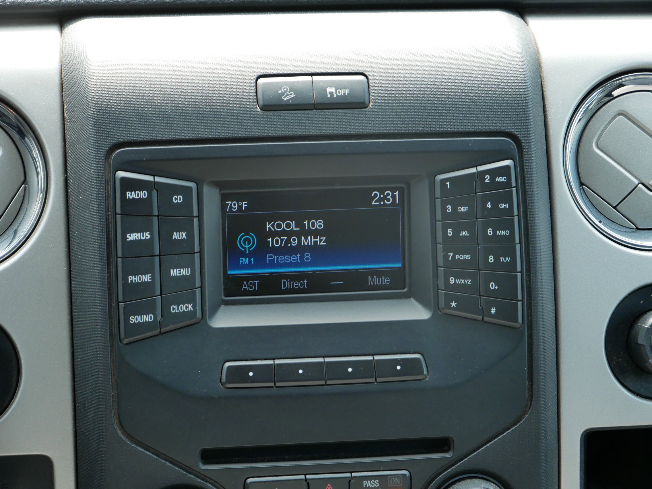 2014 Ford F-150 XLT photo 13