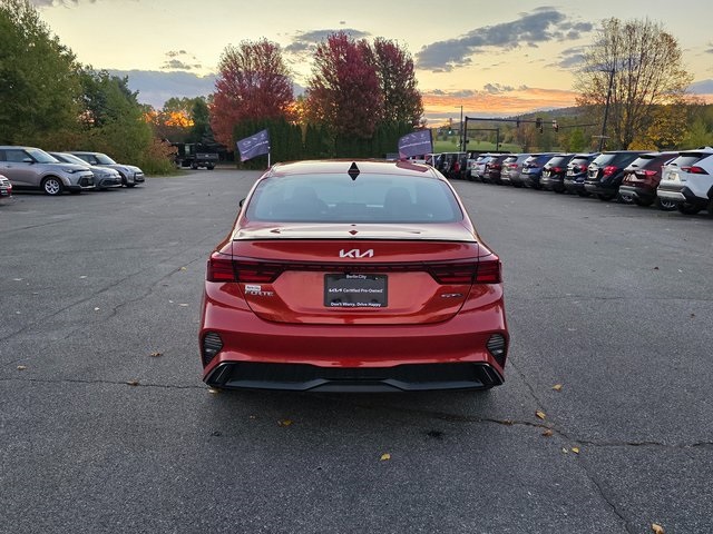 2022 Kia Forte GT-Line photo 3