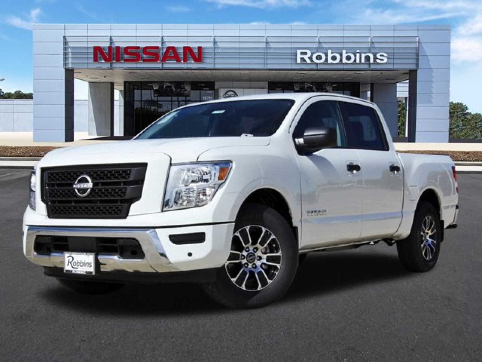 New 2024 Nissan Titan SV Pickup Truck in Humble 00244684 Robbins Nissan