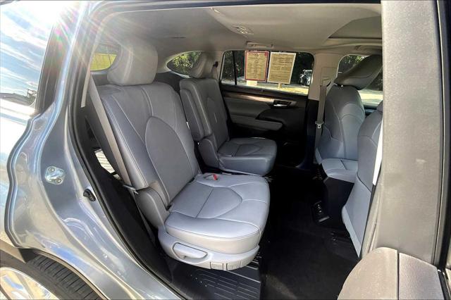 2023 Toyota Highlander Limited photo 20