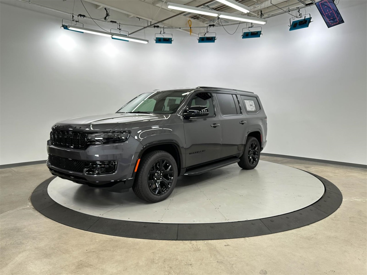 2025 Jeep Wagoneer Series II Carbide photo 6