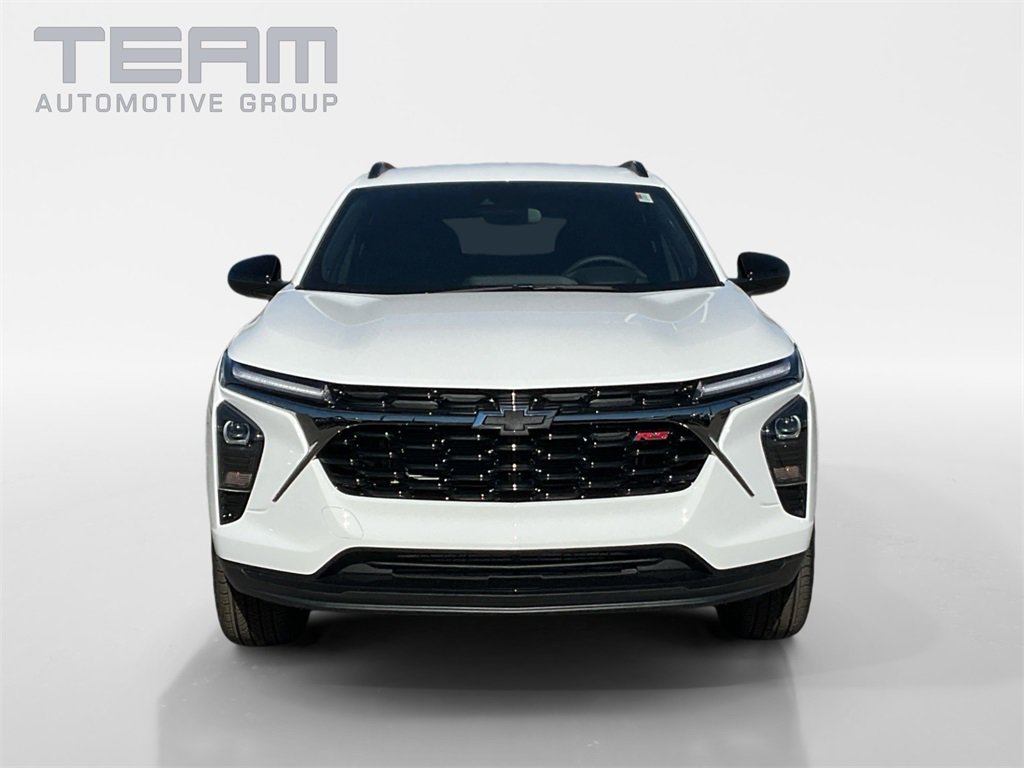 2026 Chevrolet Trax photo 2