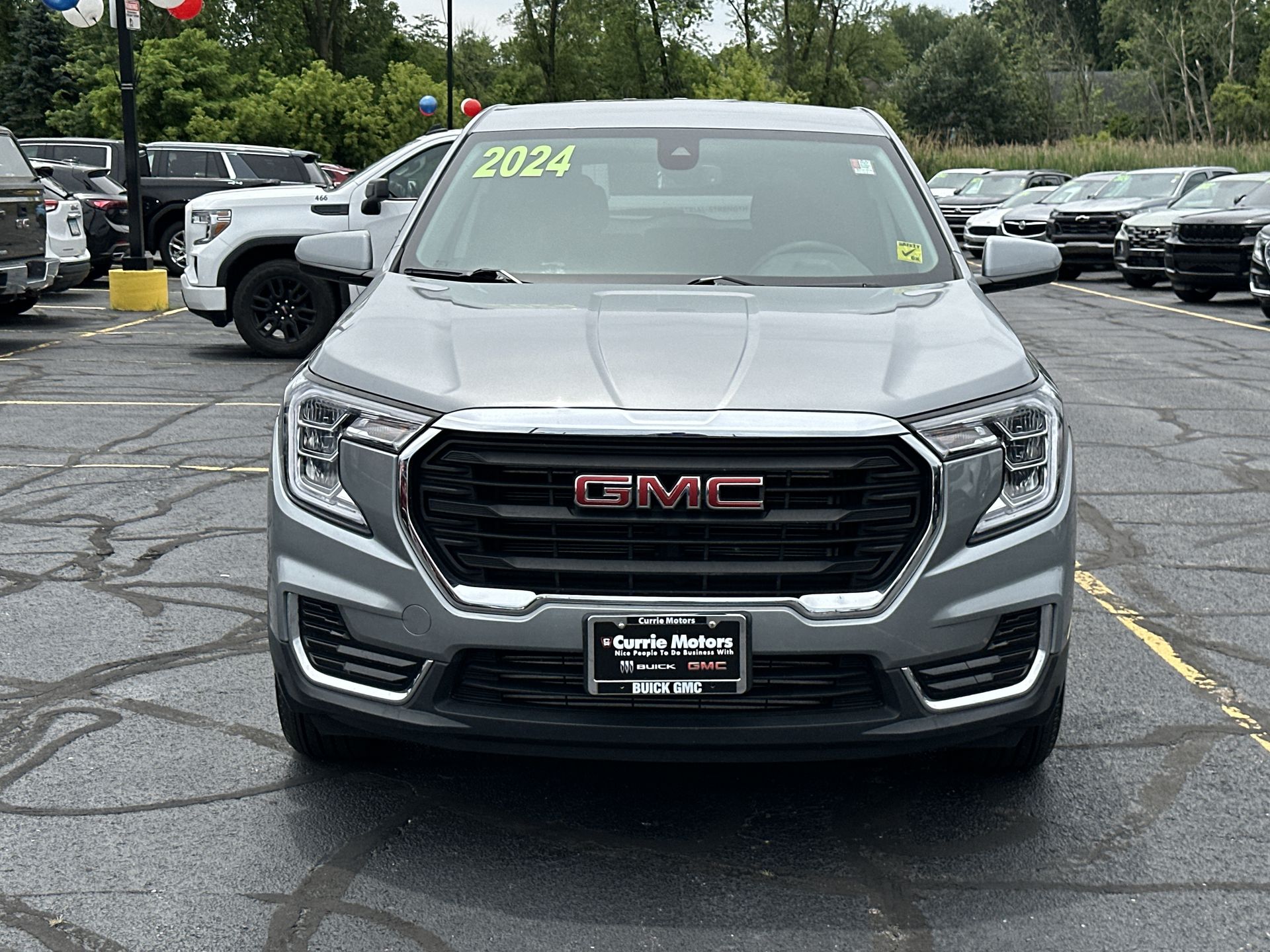 2024 Gmc Terrain SLE photo 3