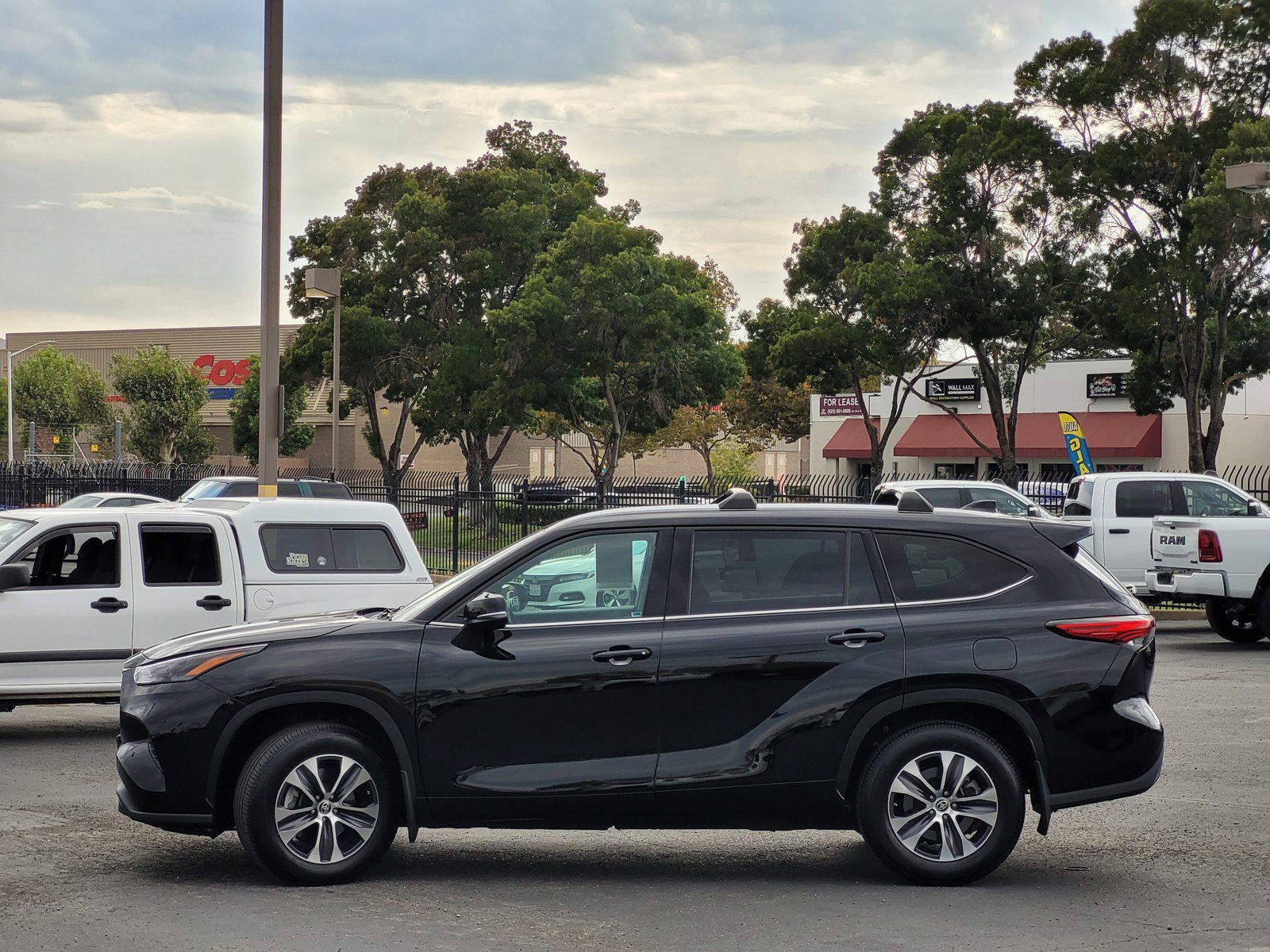 2022 Toyota Highlander XLE photo 6