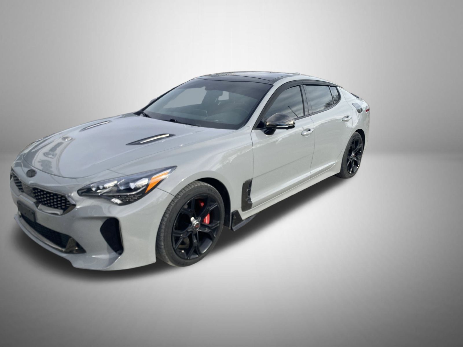 2019 Kia Stinger GT2's photo