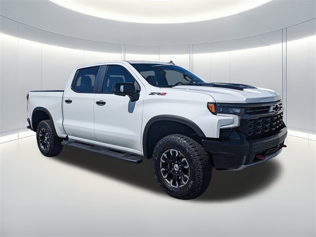 2024 Chevrolet Silverado 1500 ZR2 photo 3