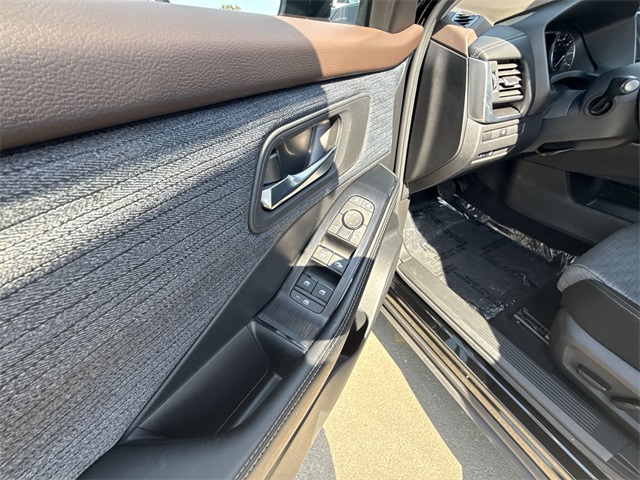 2023 Nissan Rogue SV photo 13