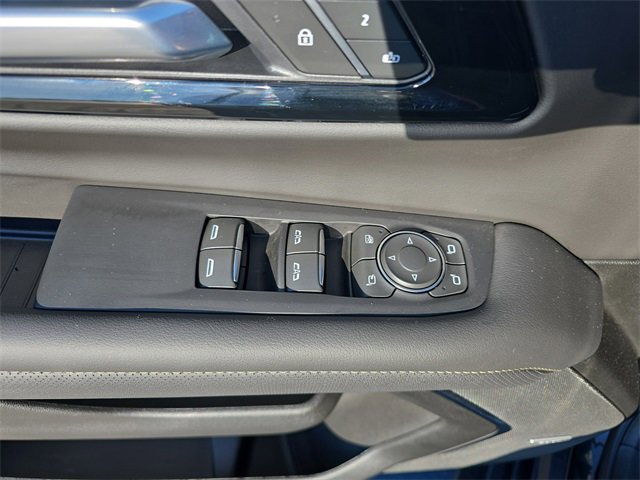 2025 Chevrolet Suburban Premier photo 28