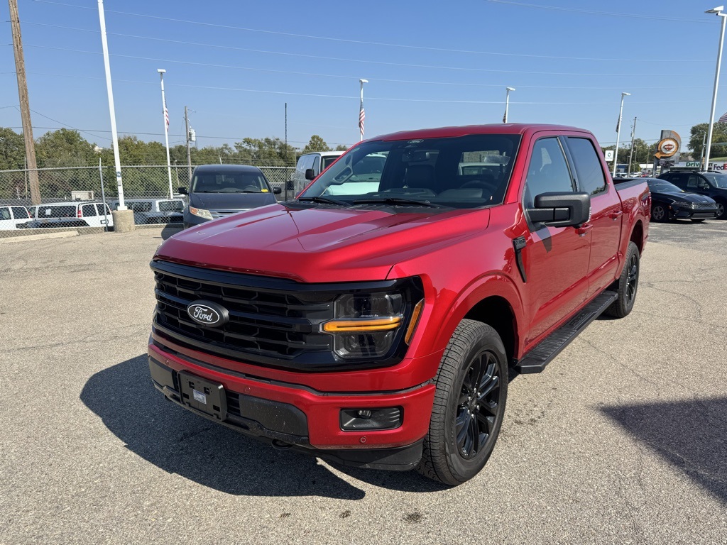 2024 Ford F-150 XLT photo 2