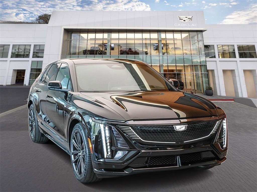 2026 Cadillac LYRIQ V Premium's photo