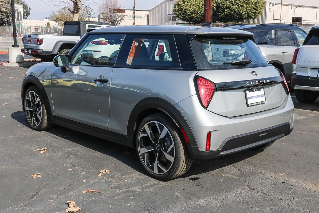 2025 Mini Cooper Signature photo 6