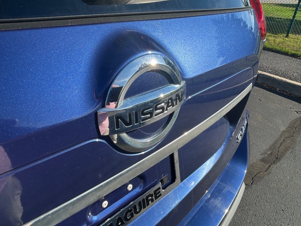 2018 Nissan Rogue SV photo 9