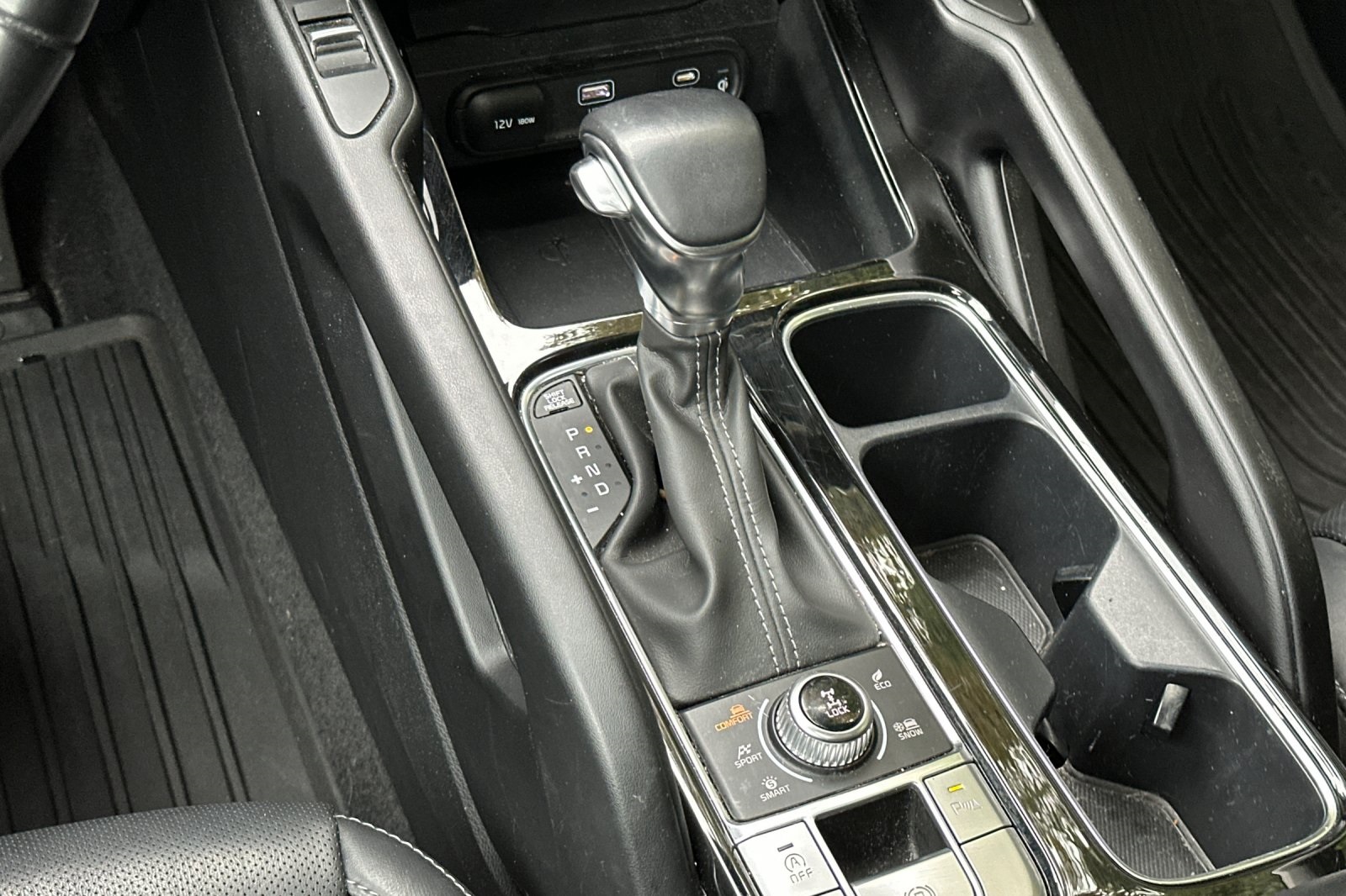 2023 Kia Telluride S photo 25