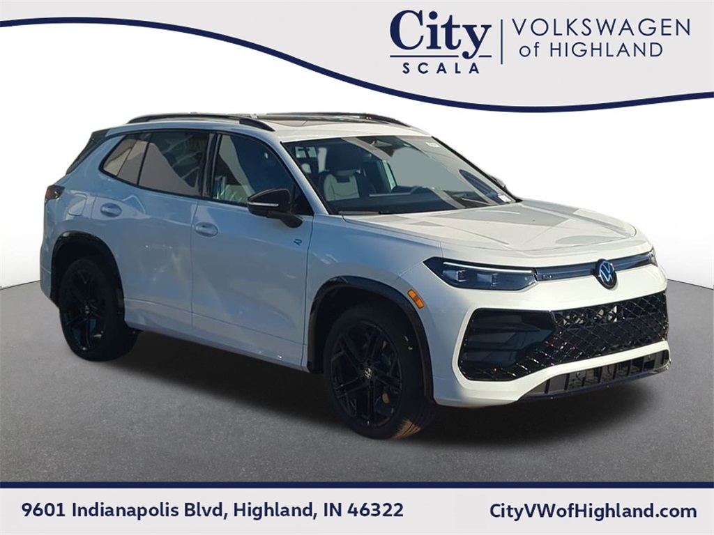 2026 Volkswagen Tiguan SE R-LINE BLACK's photo