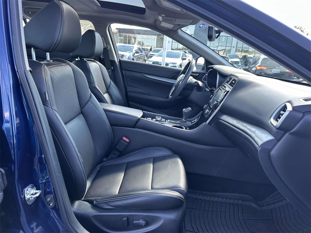 2017 Nissan Maxima SL photo 11