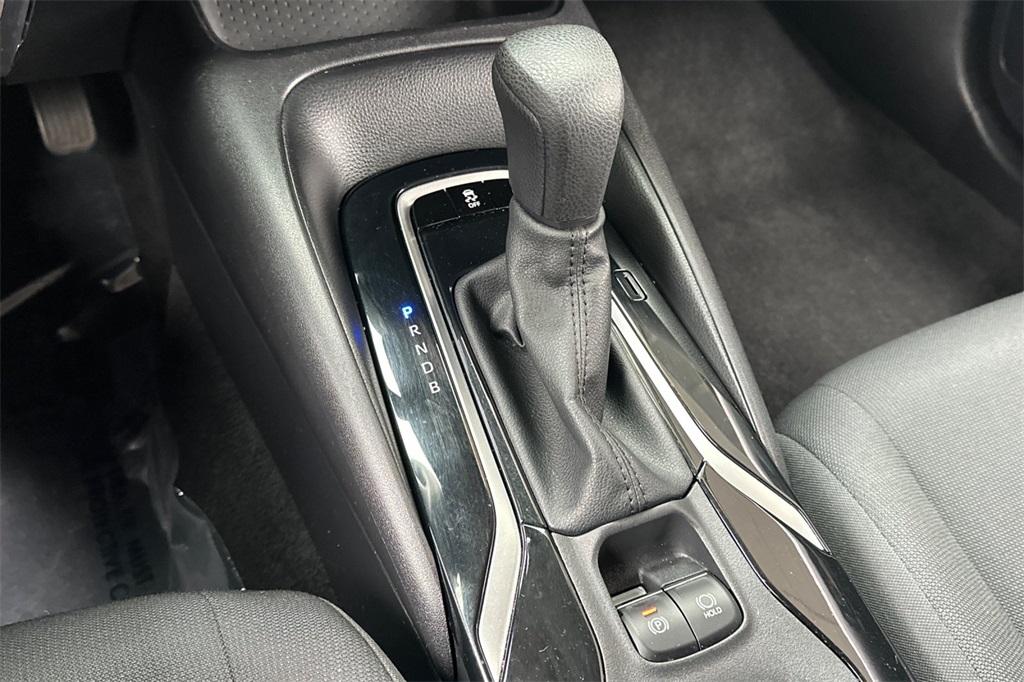 2022 Toyota Corolla LE photo 19