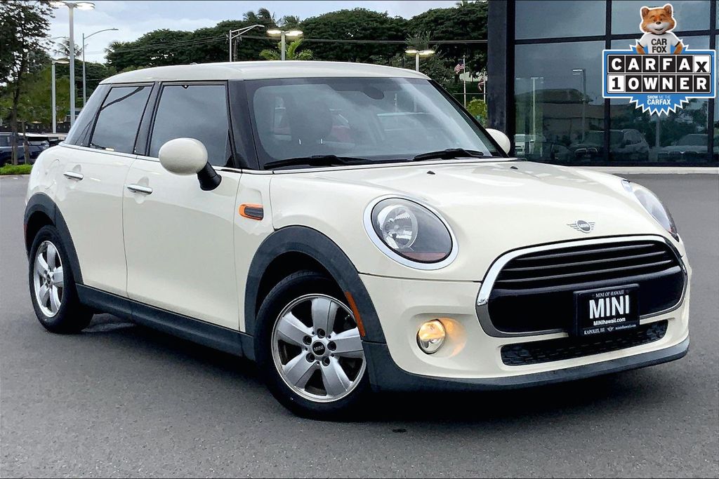2019 MINI Hardtop 4 Door Base's photo