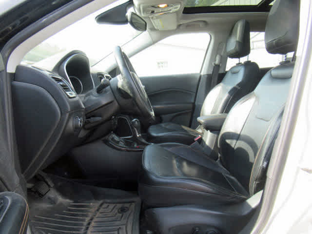 2018 Jeep Compass Limited photo 2