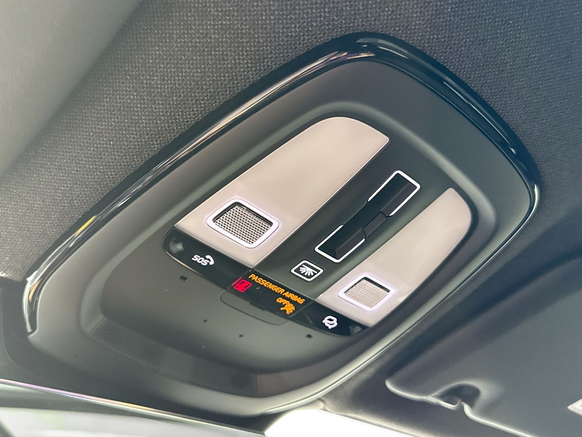 2023 Volvo XC40 Recharge Ultimate photo 19