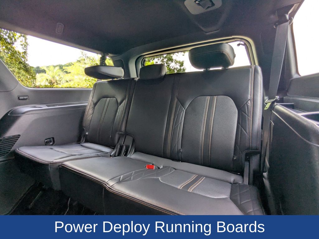2023 Ford Expedition Platinum MAX photo 16