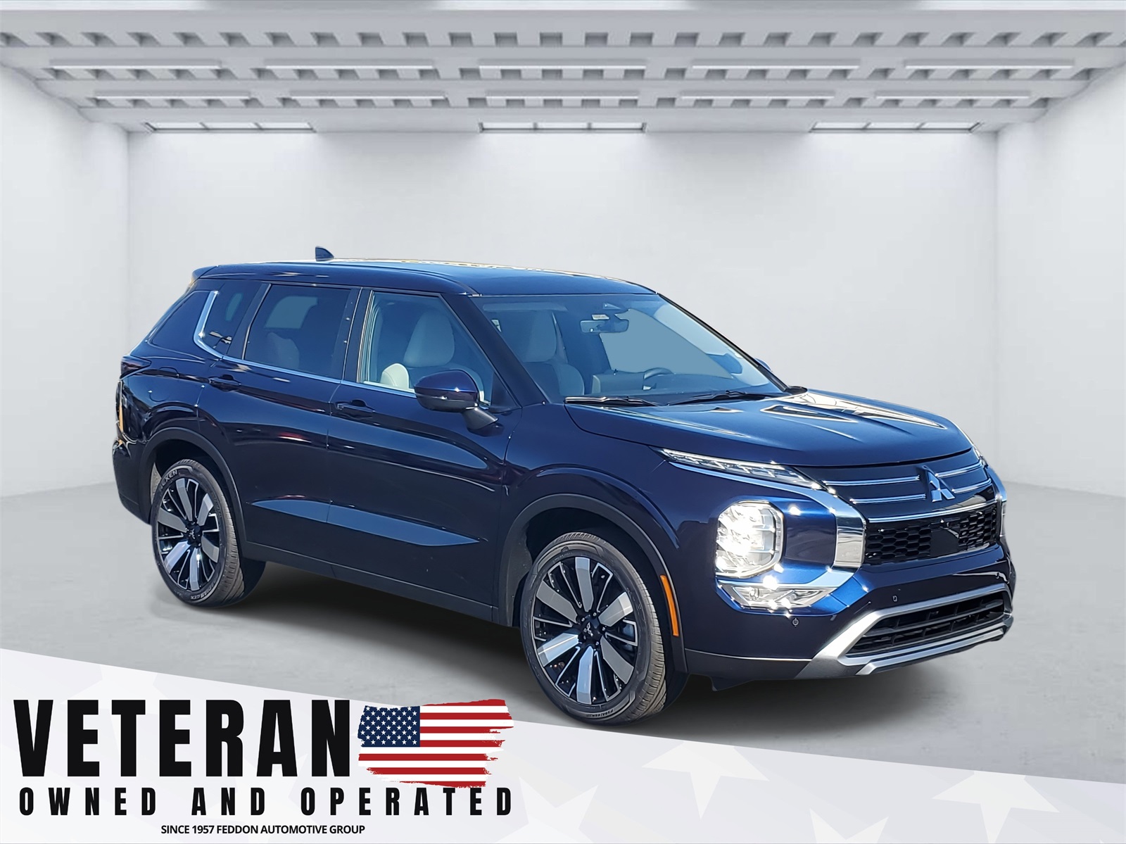 2025 Mitsubishi Outlander SE's photo