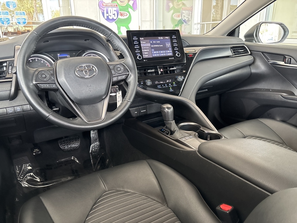 2023 Toyota Camry SE photo 18