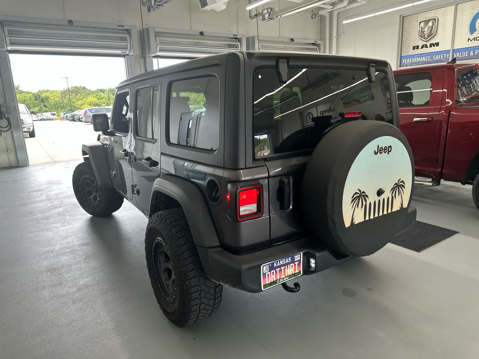 2023 Jeep Wrangler Sport photo 6