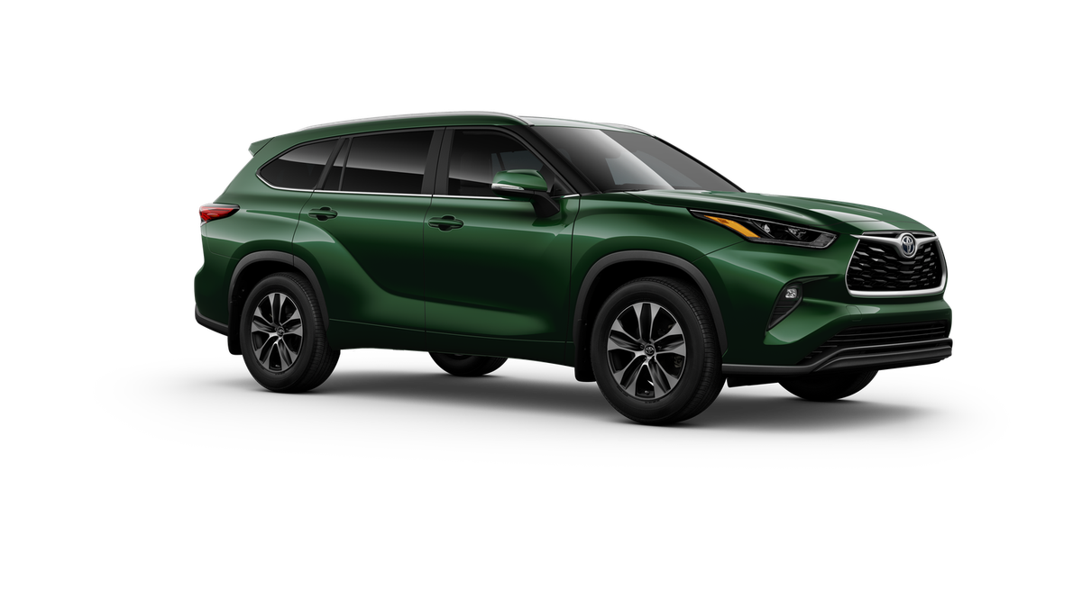 2025 Toyota Highlander XLE photo 5