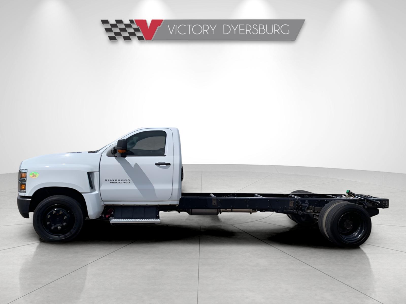 2023 Chevrolet Silverado 4500HD Work Truck photo 4