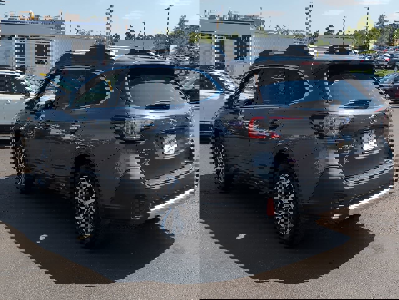 2021 Subaru Outback Touring photo 3