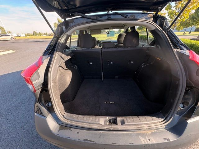 2019 Nissan Kicks S photo 14