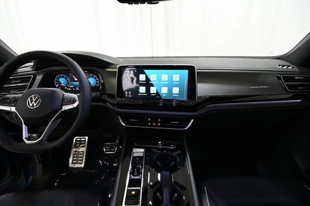 2025 Volkswagen Atlas Cross Sport SEL Premium R-Line photo 2
