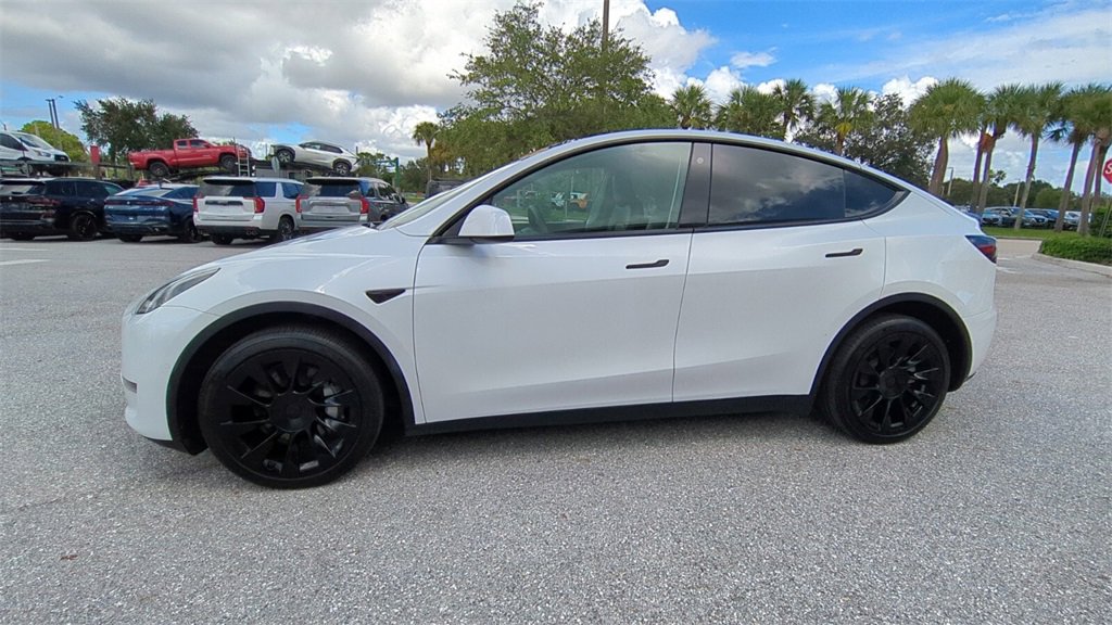 2022 Tesla Model Y Long Range photo 7