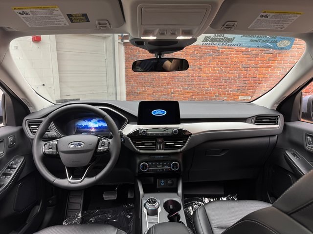 2022 Ford Escape SEL photo 11