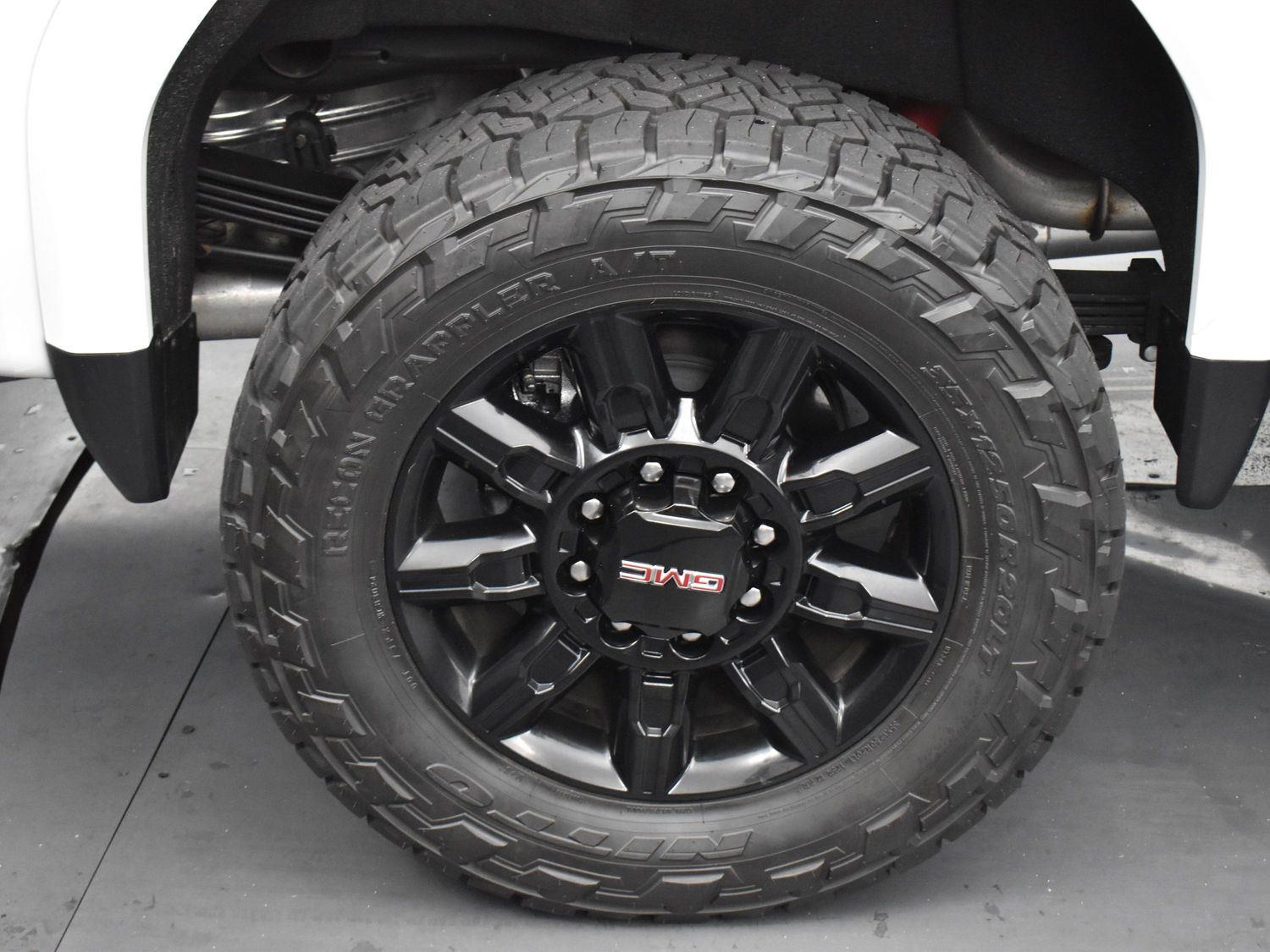 2025 Gmc Sierra HD AT4 photo 36