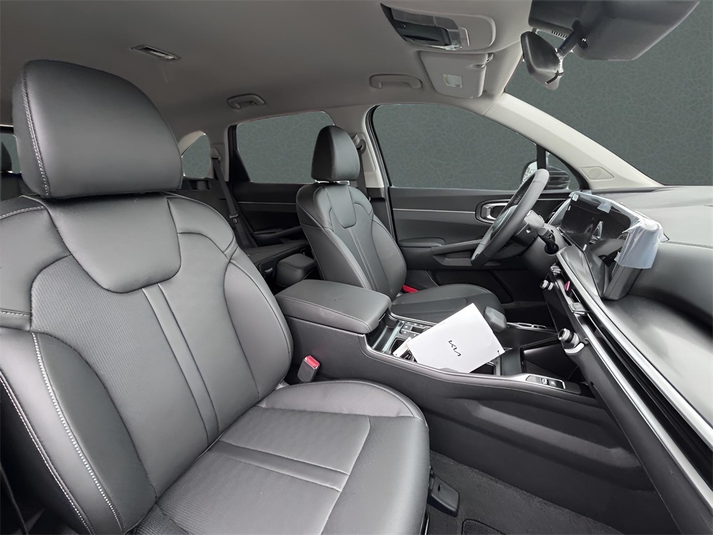 2025 Kia Sorento S photo 23