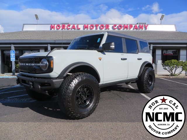 2022 Ford Bronco 4-Door Wildtrak's photo