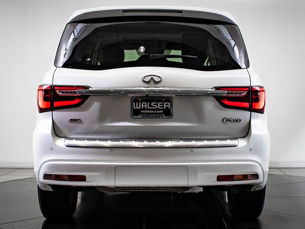2021 Infiniti QX80 Luxe photo 7