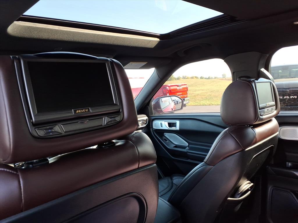 2020 Ford Explorer Platinum photo 4