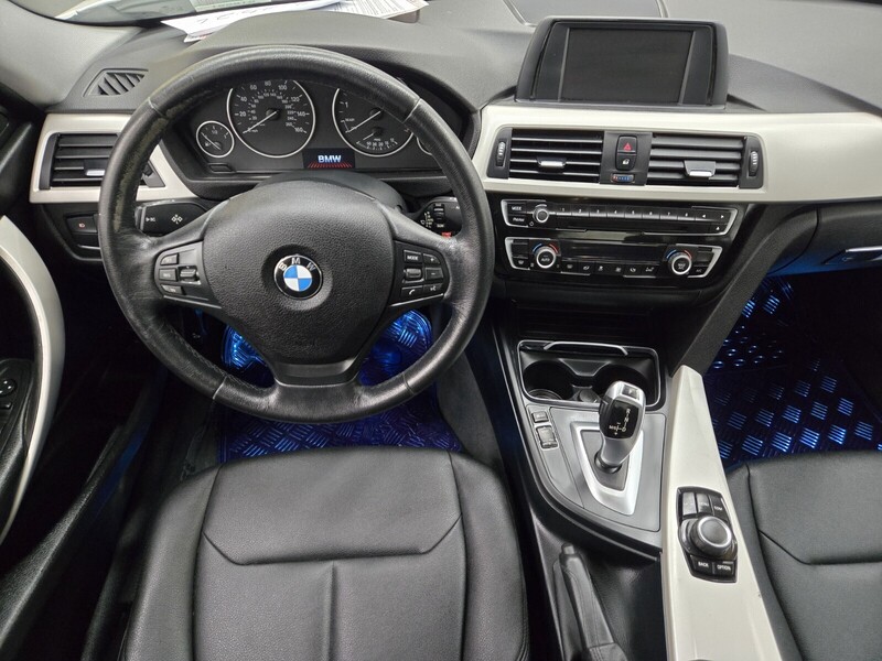 2018 Bmw 320i Sedan photo 9