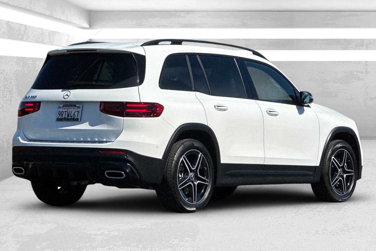 2024 Mercedes Benz GLB 250 photo 2